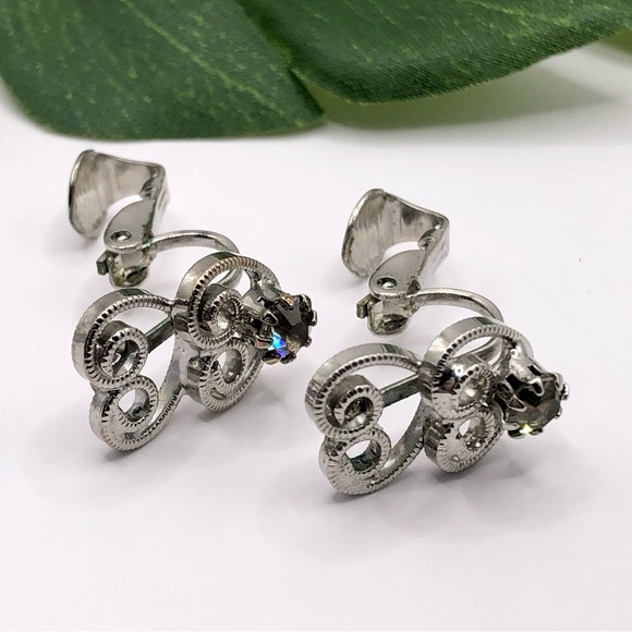 Vintage Delicate Romantic Filigree Rhinestone Clip On Earrings Silver Tone Sweet - Picture 5 of 11